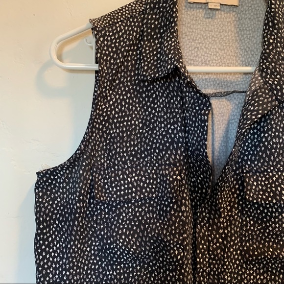 LOFT Tops - Loft Sleeveless Top with Collar * Med